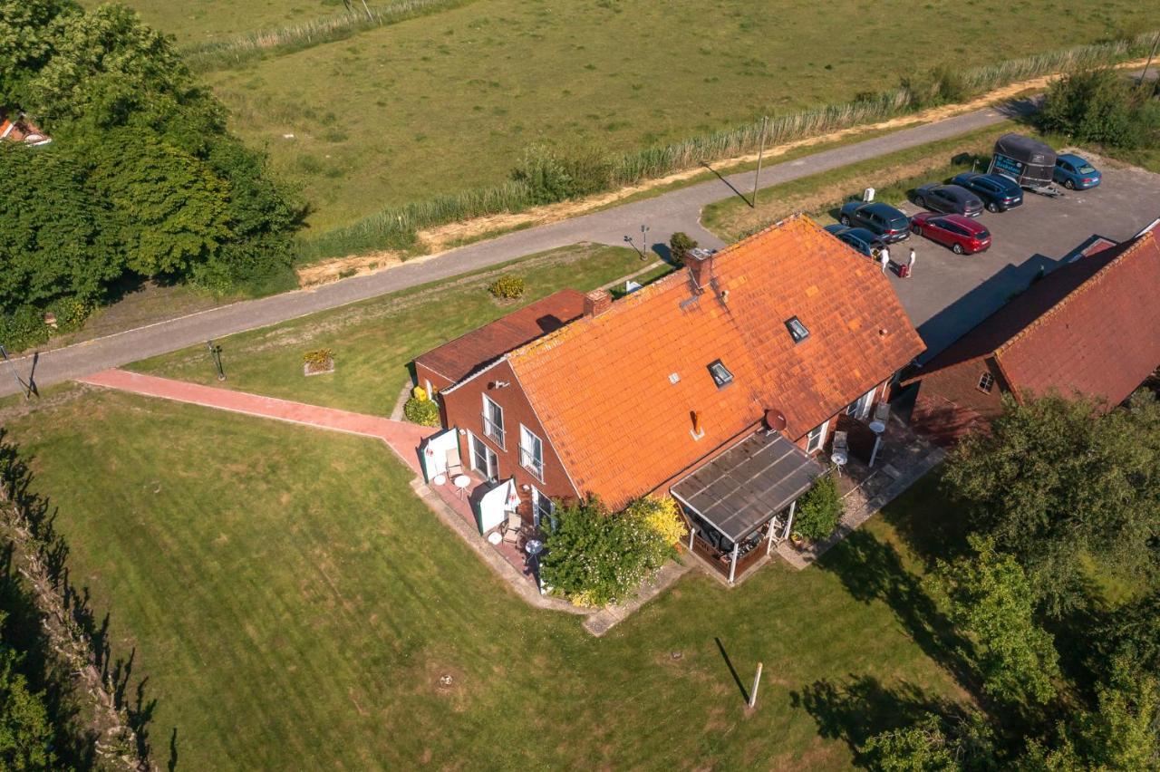 Hotel Nordstern Neuharlingersiel Exterior foto